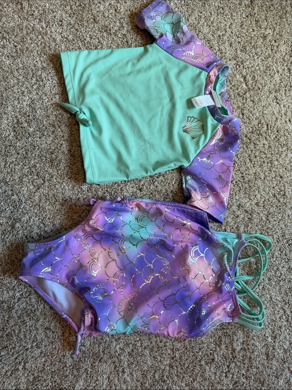 Toddler girl 4T - Mermaid One-Piece Swimsuit with short sleeved Rash Guard.